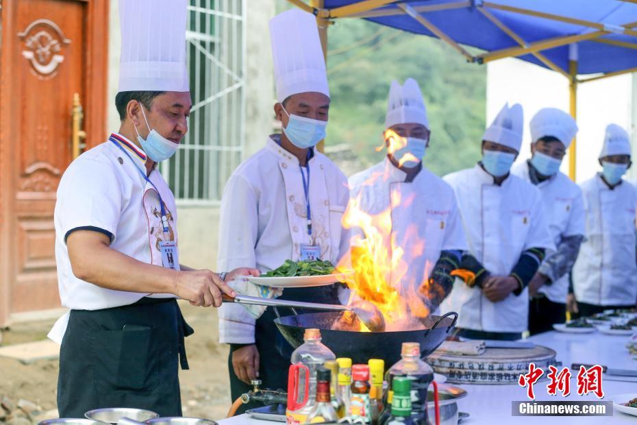 四川冕宁：小山村农民夜校帮助民众增强致富能力
